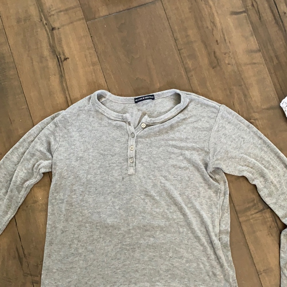 Cute long sleeve from Brandy Melville!